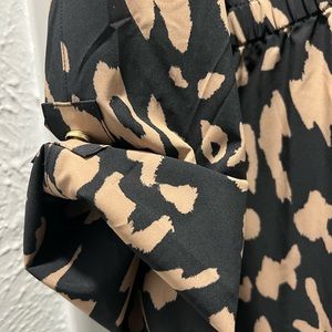 Brand new women black waist jkt size 3